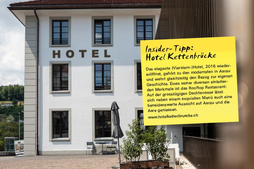 Das elegante (Vierstern-)Hotel, 2016 wiedereröffnet, gehört zu den modernsten in Aarau und wahrt gleichzeitig den Bezug zur eigenen Geschichte. Eines seiner diversen einladenden Merkmale ist das Rooftop Restaurant: Auf der grosszügigen Dachterrasse lässt sich neben einem exquisiten Menü auch eine beneidenswerte Aussicht auf Aarau und die Aare geniessen.